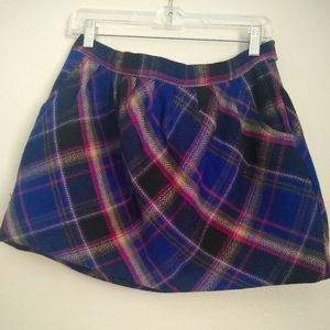 Cute purple plaid Old Navy mini skirt size 8 with POCKETS 🎉